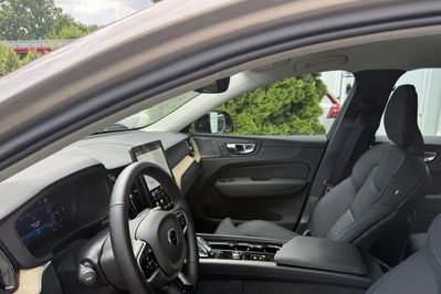 Volvo XC60 B5 B AWD Plus Dark aut