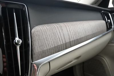 Volvo V90 T6 AWD Plug-In Hybrid Plus Bright