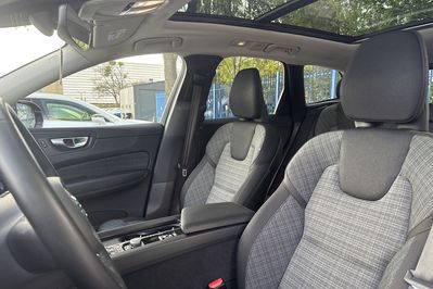 Volvo XC60 T6 Plug-In Hybrid AWD Core