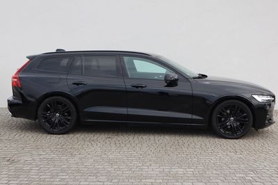 Volvo V60 B4 B R-Design