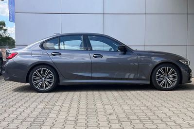 BMW Seria 3 330i xDrive M Sport sport-aut