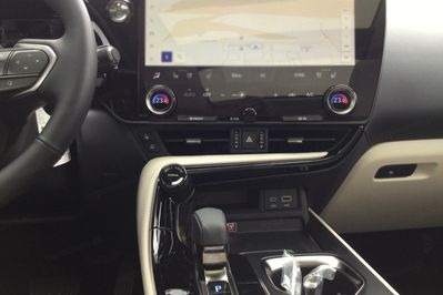 Lexus NX 350h Omotenashi 2.5 Hybrid AWD
