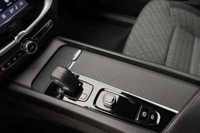 Volvo XC60 B5 B AWD Momentum Pro aut