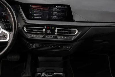 BMW Seria 2 218i M Sport aut