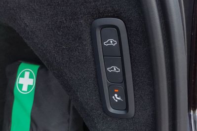 Volvo XC90 T8 AWD Plug-In Hybrid Plus Dark 7os