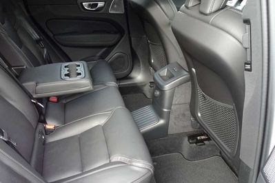 Volvo XC60 T8 Plug-In Hybrid AWD Ultra Bright