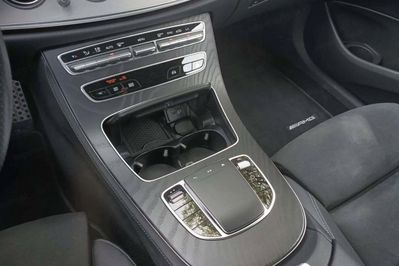 Mercedes E Klasa 220 d 4-Matic AMG