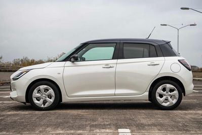 Suzuki Swift Premium Plus 1.2 Dualjet SHVS