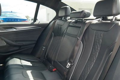 BMW Seria 5 540i xDrive M Sport sport-aut