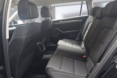 Volkswagen Passat TSI EVO Business DSG