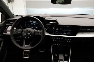 Audi A3 S3 TFSI quattro S tronic