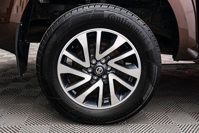Nissan Navara 2.3 dCi Tekna