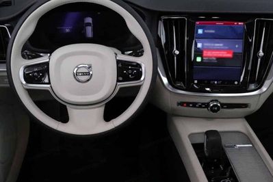 Volvo V60 B4 Plus Dark