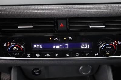 Nissan Qashqai Acenta 1.3 DIG-T mHEV MT 2WD