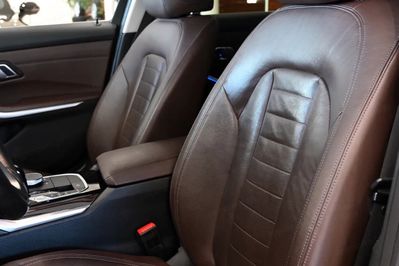 BMW Seria 3 320d xDrive Luxury Line aut