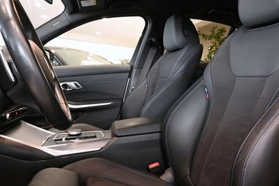 BMW Seria 3 330d xDrive M Sport