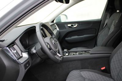 Volvo XC60 B5 B AWD Core aut