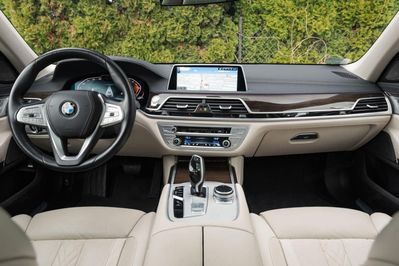 BMW Seria 7 730Ld mHEV sport-aut