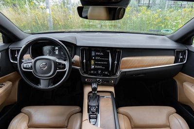 Volvo V90 D4 Inscription