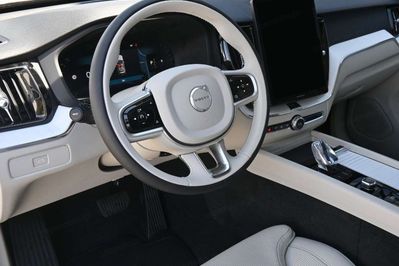 Volvo XC60 B5 AWD Plus Bright