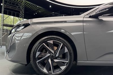 Peugeot 308 1.5 BlueHDi Allure Pack S&S EAT8