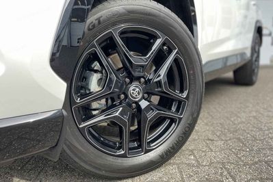 Toyota RAV4 GR Sport 2.5 Hybrid Dynamic Force