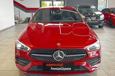 Mercedes CLA 200 AMG Line 4 Matic