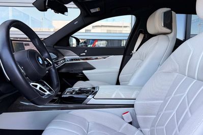 BMW Seria 7 740d xDrive M Sport
