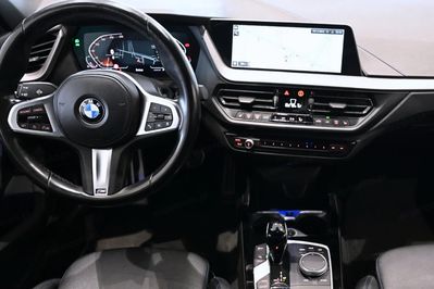 BMW Seria 1 118i M Sport aut
