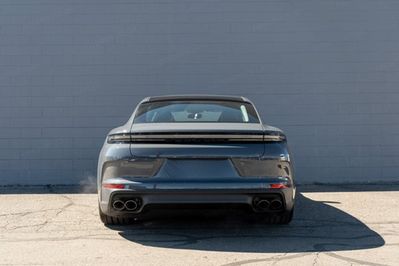 Porsche Panamera 4 E-Hybrid