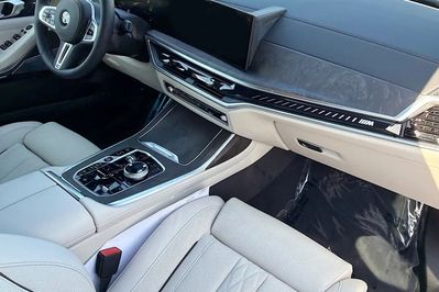 BMW X7 M60i xDrive