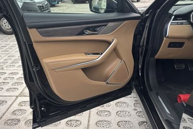 Jaguar F-Pace 2.0 P250 mHEV AWD SE