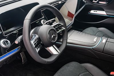 Mercedes Klasa E 200 4-Matic AMG