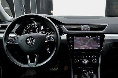 Skoda Superb 2.0 TDI Ambition DSG