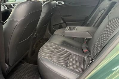 Kia Ceed 1.5 t-Gdi Tribute Dct