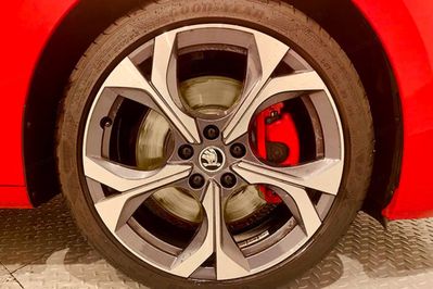 Skoda Octavia RS 2.0 TSI DSG