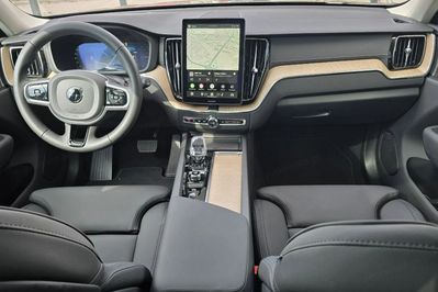 Volvo XC60 T8 Plug-In Hybrid AWD Ultra Dark aut