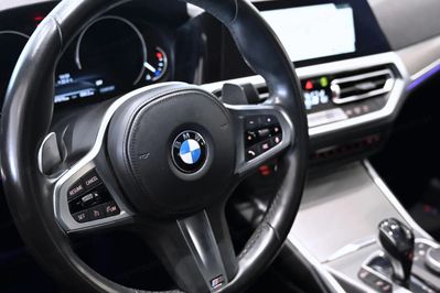 BMW Seria 3 330i xDrive M Sport