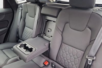 Volvo XC60 B5 B AWD Plus Dark