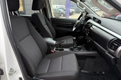 Toyota HiLux Double Cab DLX 4x4
