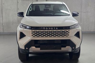 Toyota HiLux mHEV Double Cab Active 4x4 aut