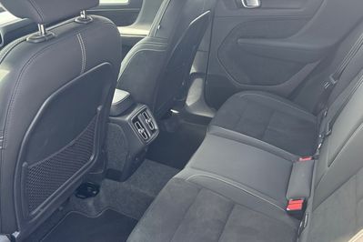 Volvo XC40 B3 Plus Dark