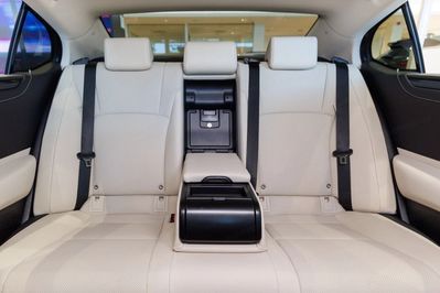 Lexus ES 300H f Sport Design