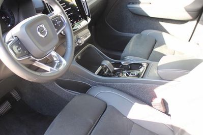 Volvo XC40 B3 Plus Dark