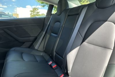 Tesla Model 3 RWD