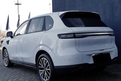 Leapmotor B10 Design Hybrid EV 18,8 kWh