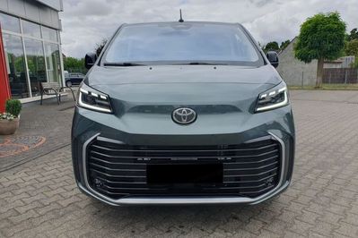 Toyota Proace Verso Long Business