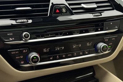 BMW Seria 5 530i xDrive M Sport sport