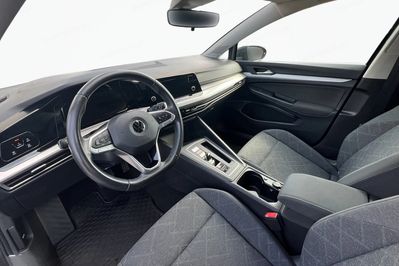 Volkswagen Golf eTSI Life DSG