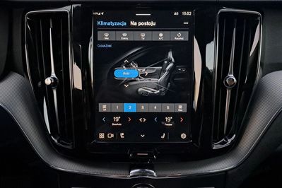 Volvo XC60 B4 D AWD Plus Dark aut